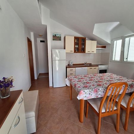 Apartment Zalo Donje Selo na Šolti Exteriör bild