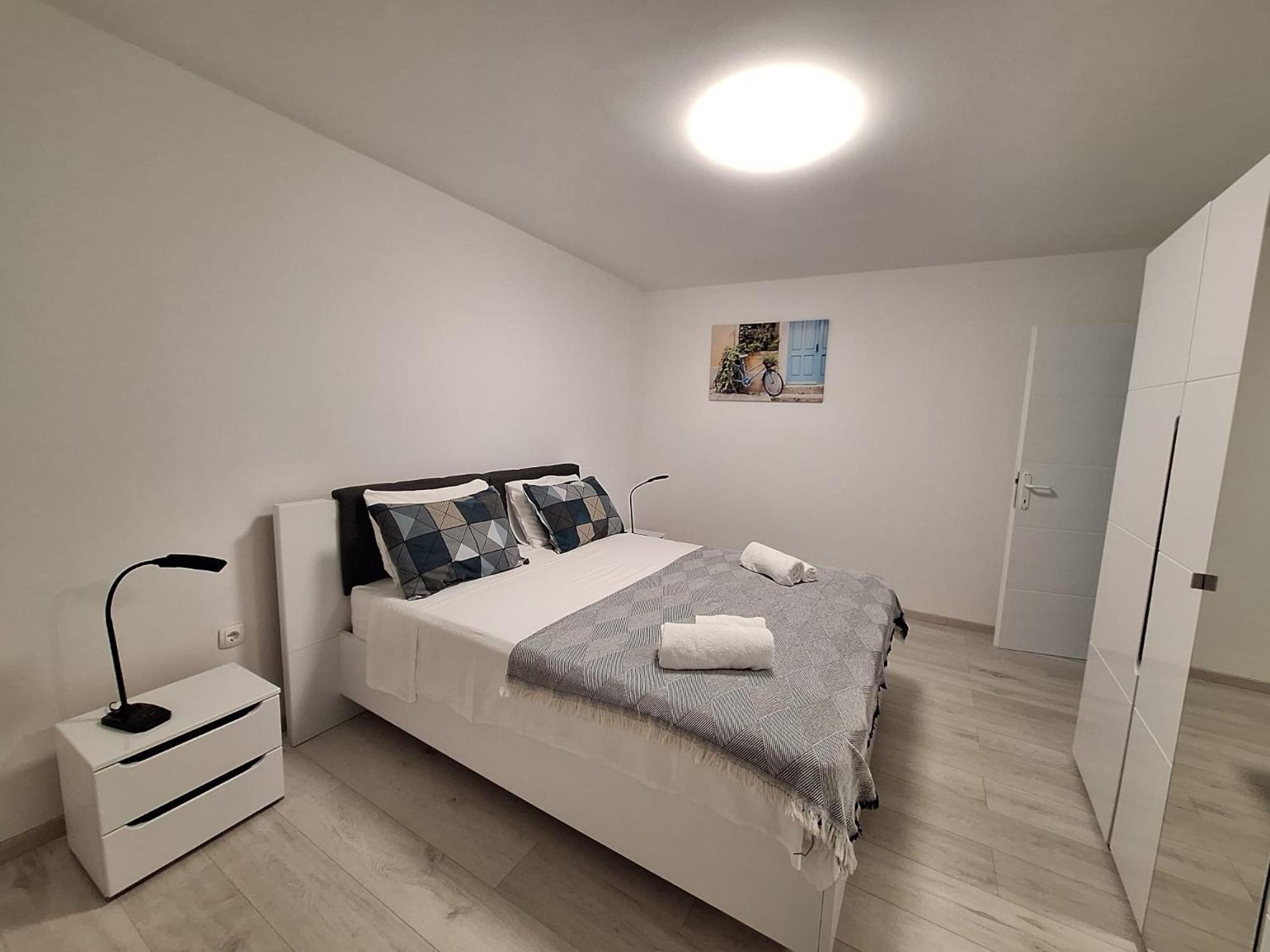 Apartment Zalo Donje Selo na Šolti Exteriör bild