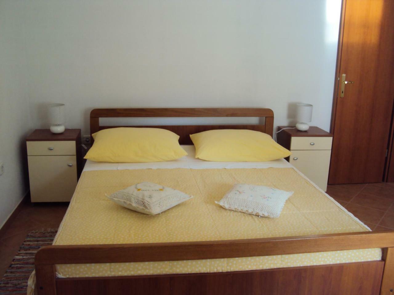 Apartment Zalo Donje Selo na Šolti Exteriör bild