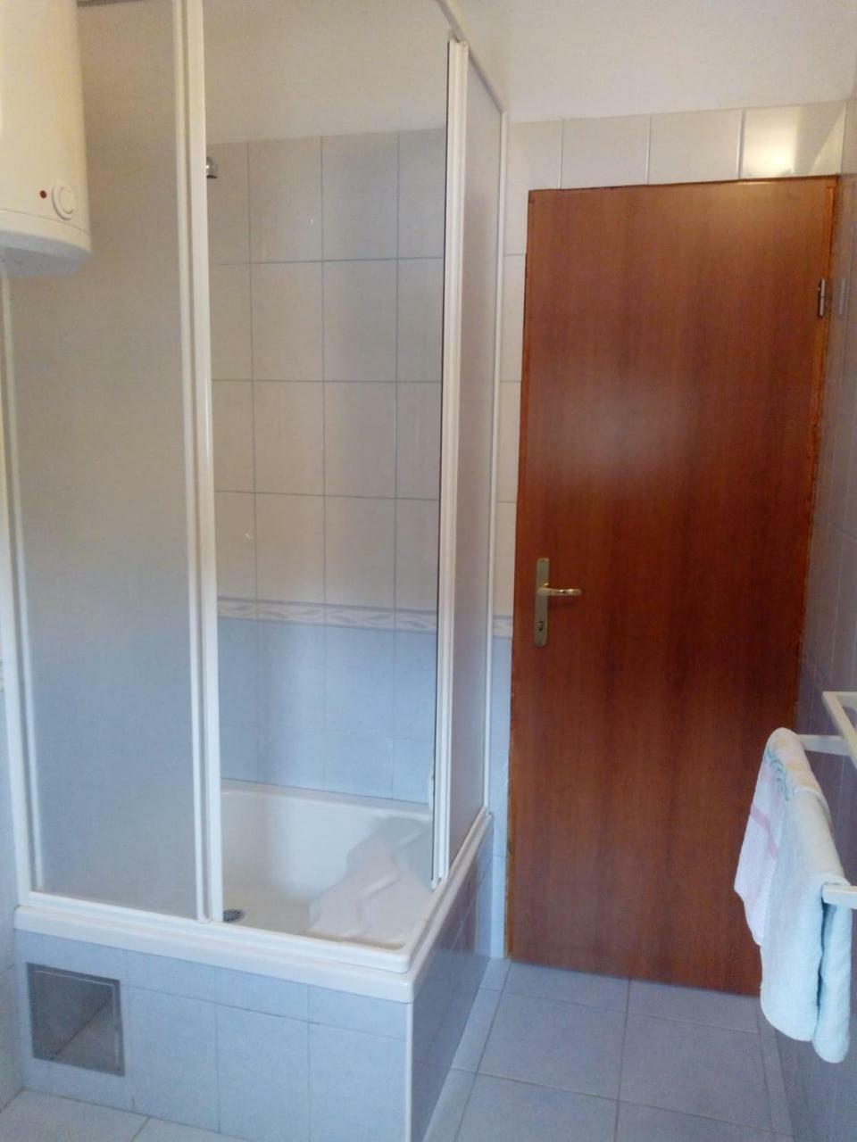 Apartment Zalo Donje Selo na Šolti Exteriör bild